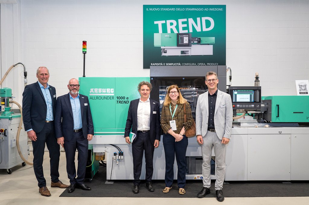 Office Bild-Group photo OH 2025 IT_0438