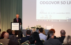 229880af430a591a7d64e4dd6d026efe_234_148_center(1).thumb-234x148