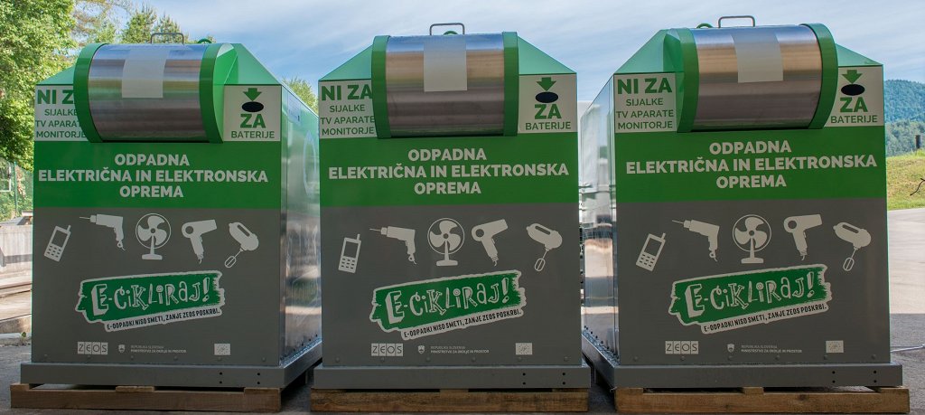 Ulični zbiralniki- akcija obrezano